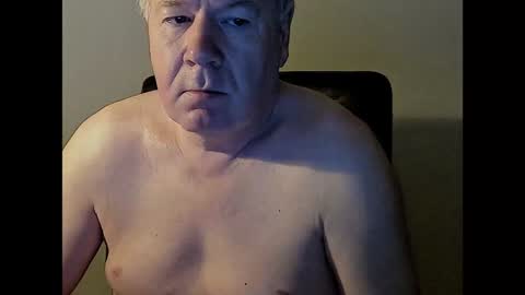 Snapshot of holgerhb53 chatting on January 24, 2025, 2:49 am Holger online show from January 24, 2025, 2:49 am