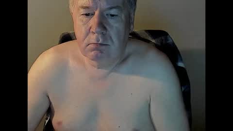Snapshot of holgerhb53 chatting on January 25, 2025, 3:41 pm Holger online show from January 25, 2025, 3:41 pm