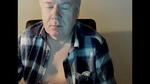 Snapshot of holgerhb53 chatting on January 26, 2025, 2:52 pm Holger online show from January 26, 2025, 2:52 pm