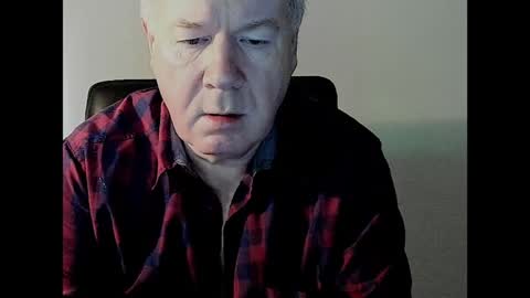 Snapshot of holgerhb53 chatting on January 28, 2025, 9:41 am Holger online show from January 28, 2025, 9:41 am