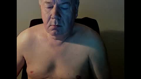 Snapshot of holgerhb53 chatting on January 30, 2025, 3:19 pm Holger online show from January 30, 2025, 3:19 pm