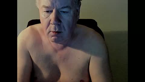 Snapshot of holgerhb53 chatting on February 2, 2025, 9:40 am Holger online show from February 2, 2025, 9:40 am