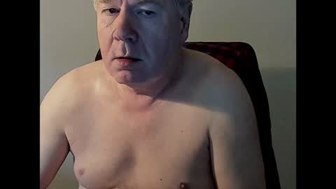 Snapshot of holgerhb53 chatting on February 7, 2025, 10:08 am Holger online show from February 7, 2025, 10:08 am