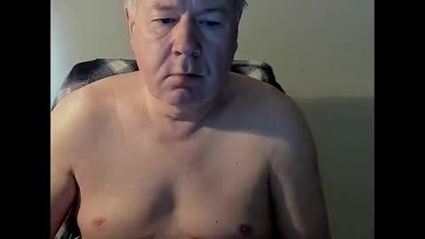 Snapshot of holgerhb53 chatting on February 9, 2025, 9:58 am Holger online show from February 9, 2025, 9:58 am