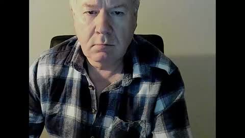 Snapshot of holgerhb53 chatting on February 11, 2025, 9:42 am Holger online show from February 11, 2025, 9:42 am