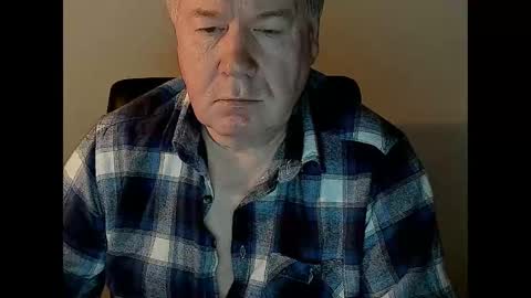 Snapshot of holgerhb53 chatting on February 11, 2025, 3:18 pm Holger online show from February 11, 2025, 3:18 pm