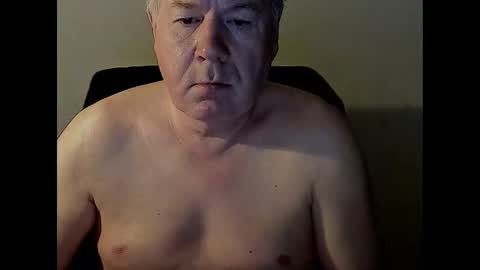 Snapshot of holgerhb53 chatting on February 12, 2025, 3:05 pm Holger online show from February 12, 2025, 3:05 pm