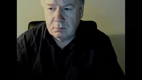 Snapshot of holgerhb53 chatting on February 17, 2025, 3:53 pm Holger online show from February 17, 2025, 3:53 pm