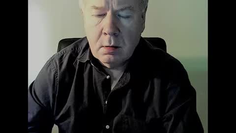 Snapshot of holgerhb53 chatting on February 19, 2025, 9:50 am Holger online show from February 19, 2025, 9:50 am
