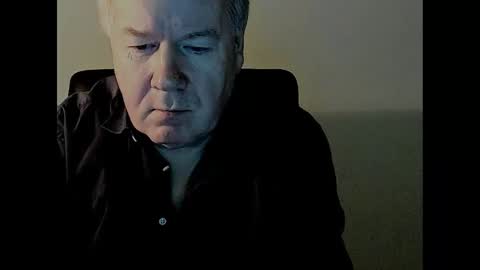 Snapshot of holgerhb53 chatting on February 20, 2025, 3:19 pm Holger online show from February 20, 2025, 3:19 pm