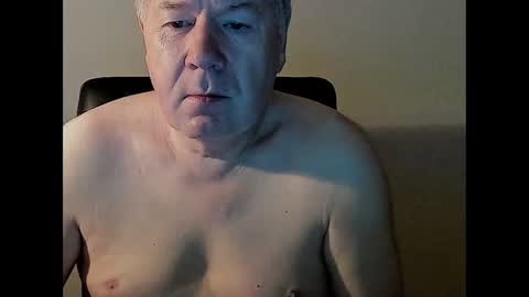 Snapshot of holgerhb53 chatting on February 21, 2025, 6:51 am Holger online show from February 21, 2025, 6:51 am