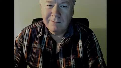 Snapshot of holgerhb53 chatting on February 22, 2025, 9:23 am Holger online show from February 22, 2025, 9:23 am