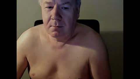 Snapshot of holgerhb53 chatting on February 24, 2025, 4:27 am Holger online show from February 24, 2025, 4:27 am