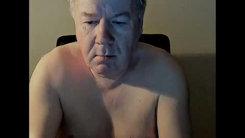 Snapshot of holgerhb53 chatting on March 2, 2025, 3:45 am Holger online show from March 2, 2025, 3:45 am