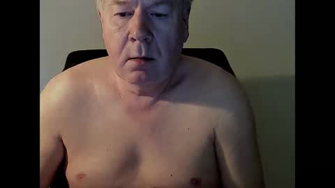 Snapshot of holgerhb53 chatting on March 2, 2025, 2:54 pm Holger online show from March 2, 2025, 2:54 pm