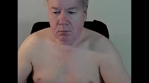 Snapshot of holgerhb53 chatting on March 3, 2025, 3:53 pm Holger online show from March 3, 2025, 3:53 pm