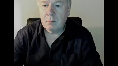 Snapshot of holgerhb53 chatting on March 4, 2025, 1:59 pm Holger online show from March 4, 2025, 1:59 pm