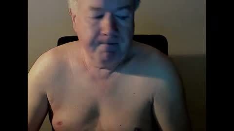 Snapshot of holgerhb53 chatting on March 5, 2025, 5:07 am Holger online show from March 5, 2025, 5:07 am