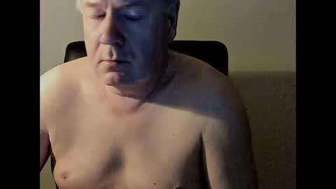 Snapshot of holgerhb53 chatting on March 10, 2025, 5:22 am Holger online show from March 10, 2025, 5:22 am