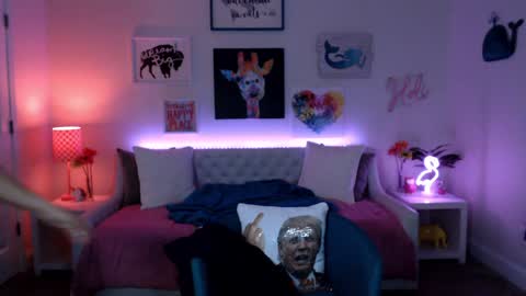 Holi Hurricane online show from March 4, 2025, 4:27 am