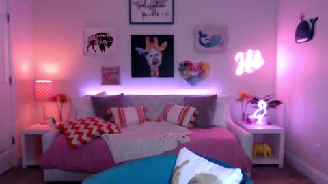 Holi Hurricane online show from October 16, 2025, 2:45 am