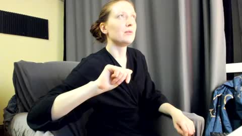 holistic_woman online show from July 15, 2026, 8:14 pm