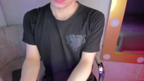 Snapshot of hollannd_ chatting on July 11, 2026, 12:41 pm Holland online show from July 11, 2026, 12:41 pm