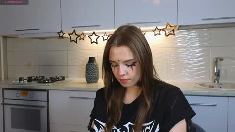 Snapshot of hollisbelch chatting on January 28, 2025, 9:19 pm Lux online show from January 28, 2025, 9:19 pm