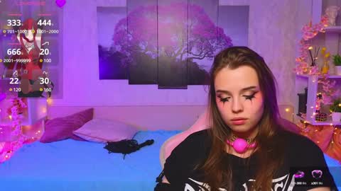 Snapshot of hollisbelch chatting on January 30, 2025, 1:22 am Lux online show from January 30, 2025, 1:22 am