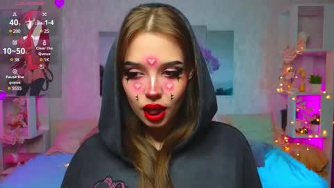 Snapshot of hollisbelch chatting on February 13, 2025, 7:10 pm Lux online show from February 13, 2025, 7:10 pm