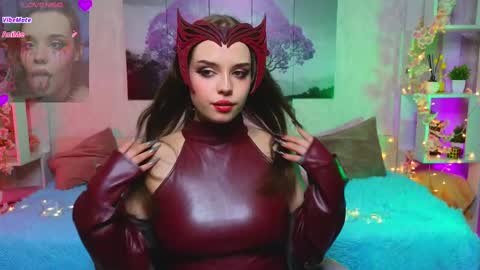 Snapshot of hollisbelch chatting on February 25, 2025, 6:09 pm Lux online show from February 25, 2025, 6:09 pm