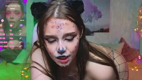 Snapshot of hollisbelch chatting on March 7, 2025, 12:15 am Lux online show from March 7, 2025, 12:15 am