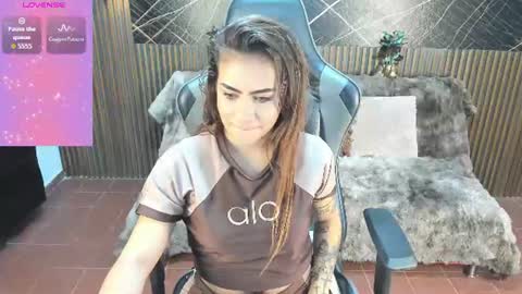 Snapshot of holly_22 chatting on July 21, 2026, 11:34 am Holly 22 online show from July 21, 2026, 11:34 am