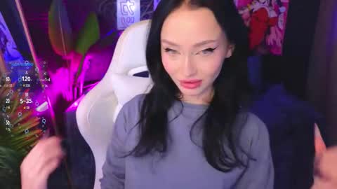 holly_berryy_ online show from September 9, 2025, 1:49 am