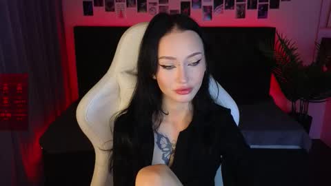 holly_berryy_ online show from September 13, 2025, 1:27 am