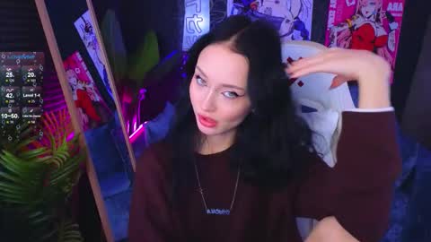 holly_berryy_ online show from September 14, 2025, 2:11 am