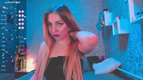 holly_molly8 online show from December 27, 2024, 9:00 pm