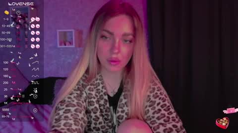 holly_molly8 online show from February 10, 2025, 11:45 pm