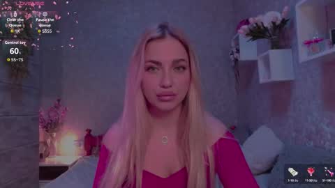 holly_molly8 online show from October 12, 2025, 7:24 pm