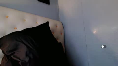 Apple online show from February 19, 2026, 5:20 pm