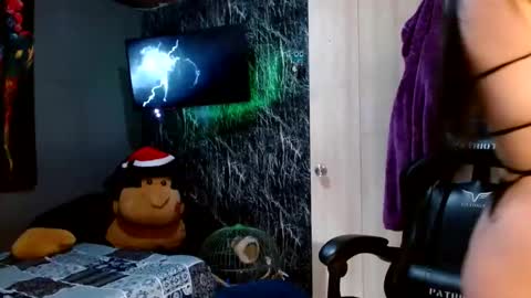 holly_thomsonx69 online show from December 30, 2024, 3:57 pm