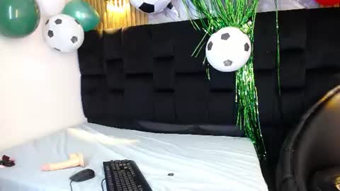 Holly Wastson online show from June 20, 2026, 4:59 am