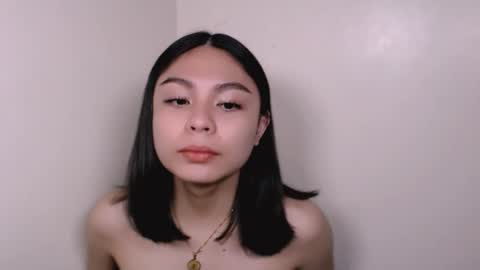 hollyaki69 online show from February 4, 2026, 12:05 am