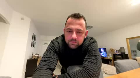 hollyandelon online show from January 16, 2026, 2:15 am