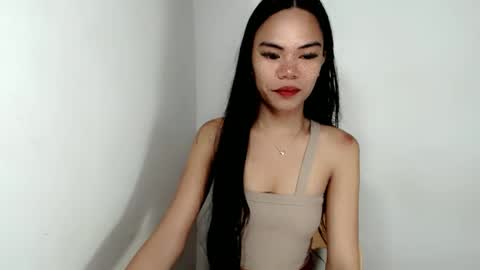 Snapshot of hollyhalo chatting on October 18, 2025, 6:41 pm hollyhalo online show from October 18, 2025, 6:41 pm