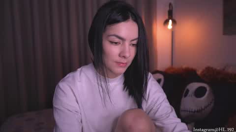 Holly Linder online show from January 7, 2026, 1:52 am