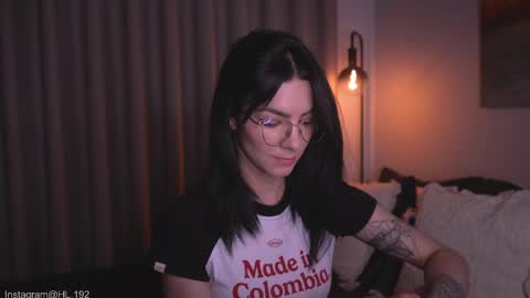 Holly Linder online show from May 6, 2026, 3:13 am