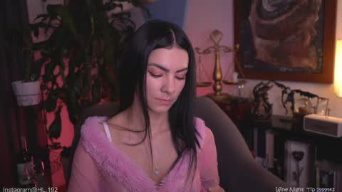 Holly Linder online show from May 23, 2026, 2:17 am