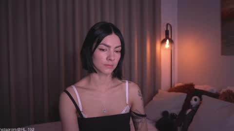 Holly Linder online show from July 1, 2026, 2:02 am