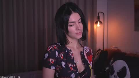 Holly Linder online show from July 15, 2026, 2:06 am